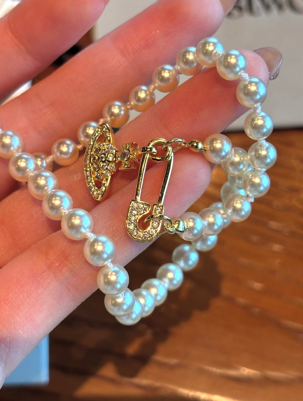 Lucrece pearl necklace