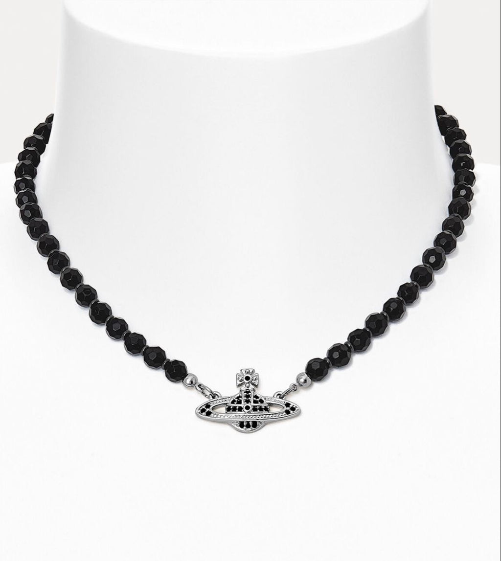 Messaline one necklace