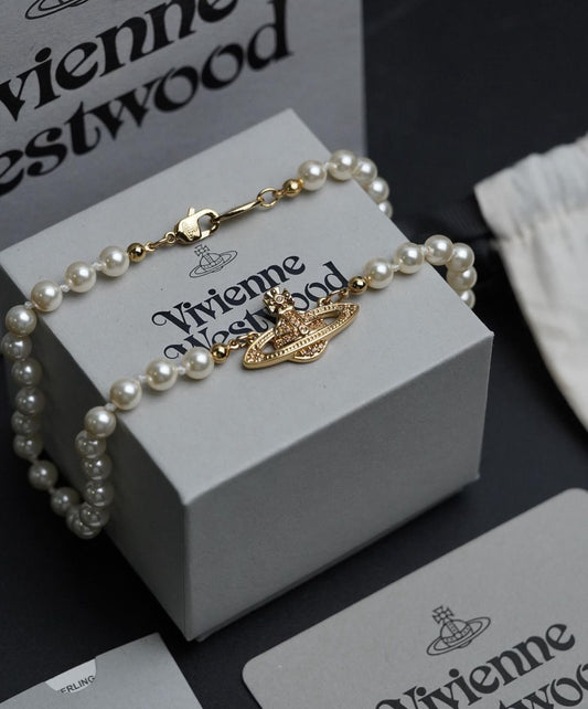 Minibas relief gold pearl choker