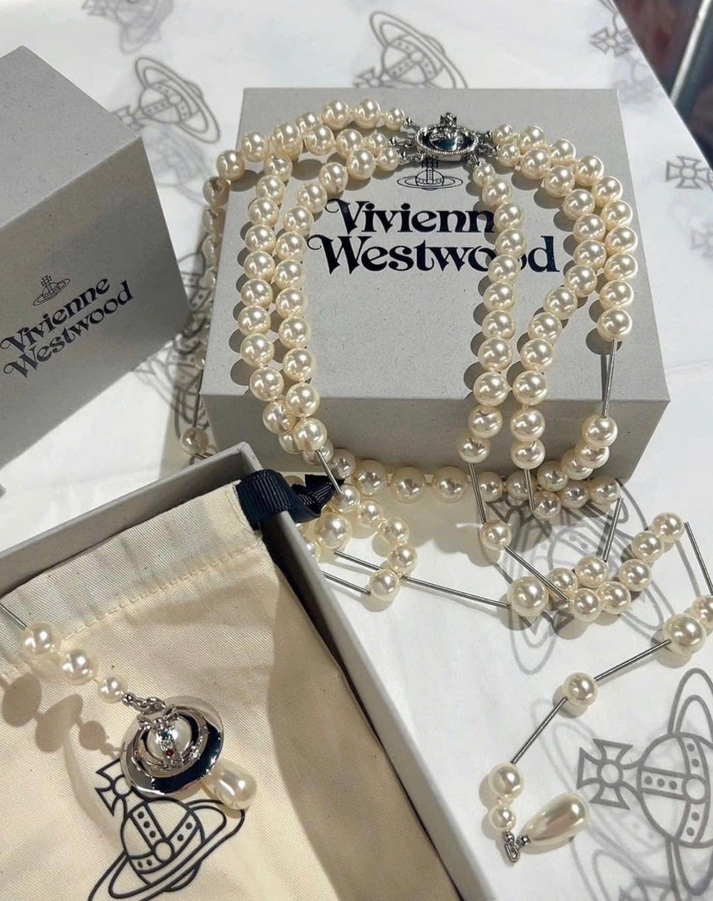 Broken pearl necklace