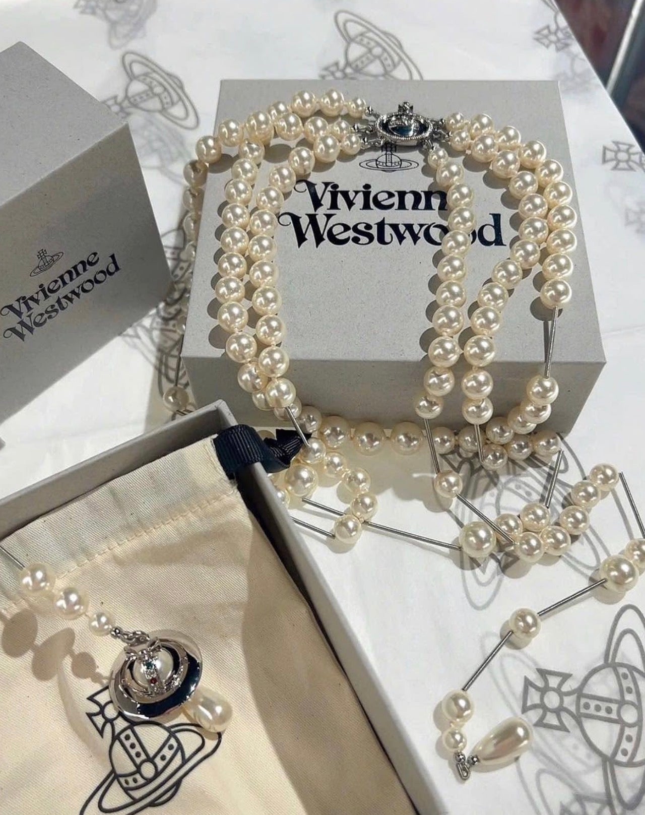 Broken pearl necklace