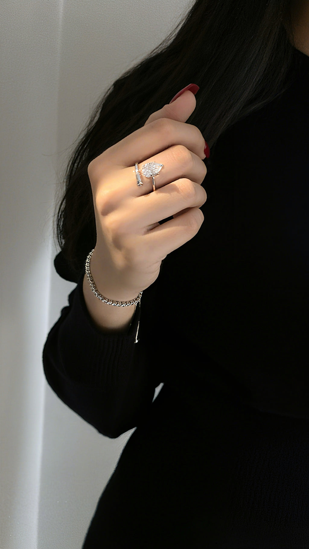 Aveline pear ring