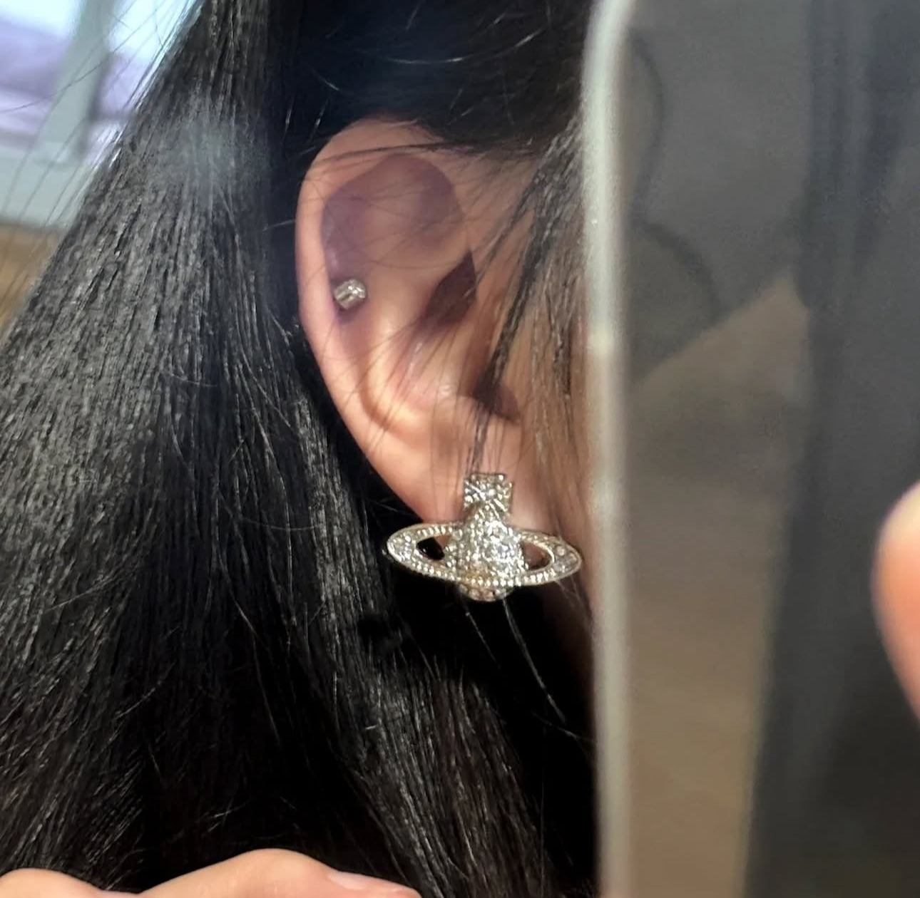 Minibas relief silver earrings