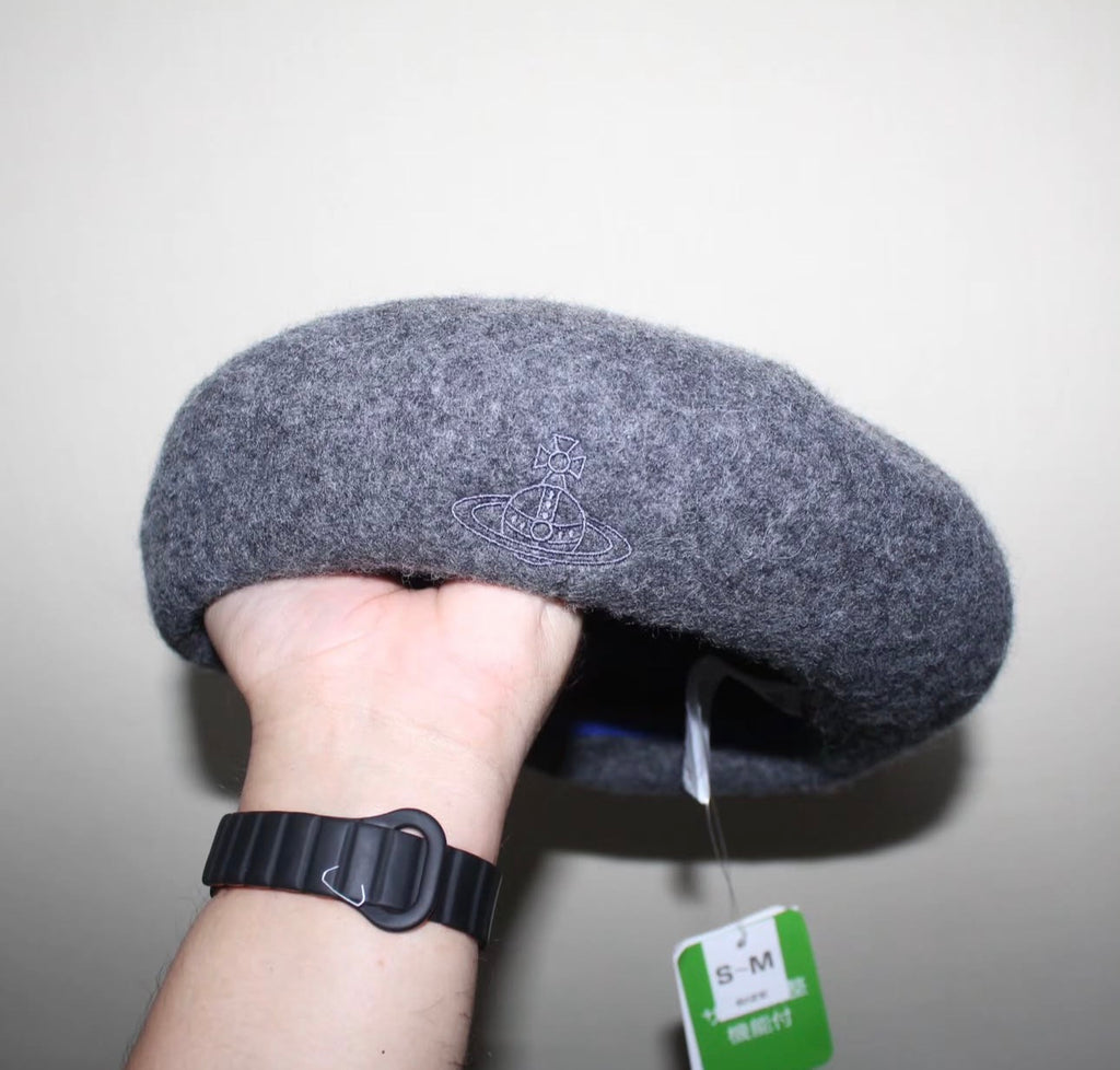 Classic grey beret