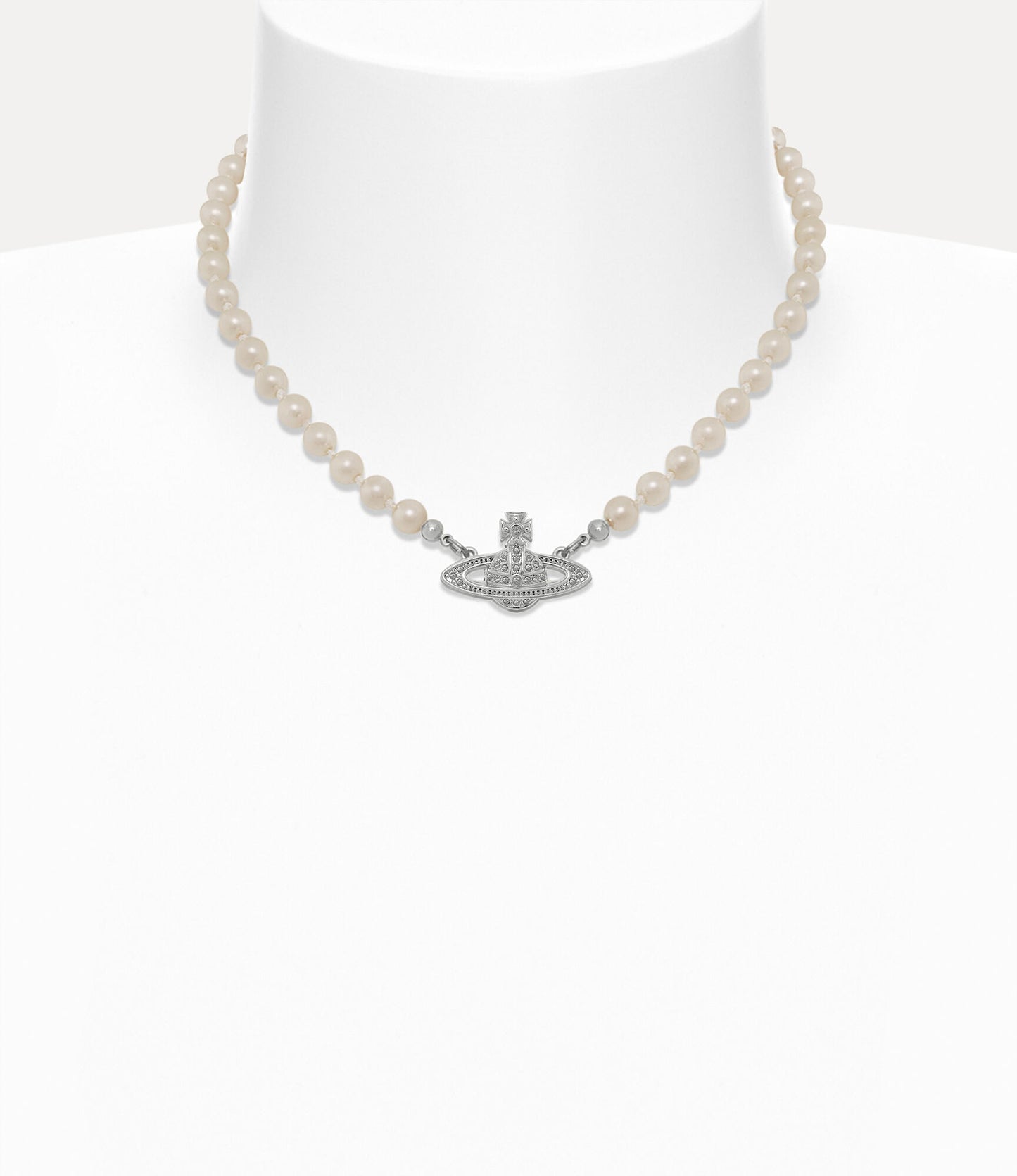 Minibas relief silver pearl choker