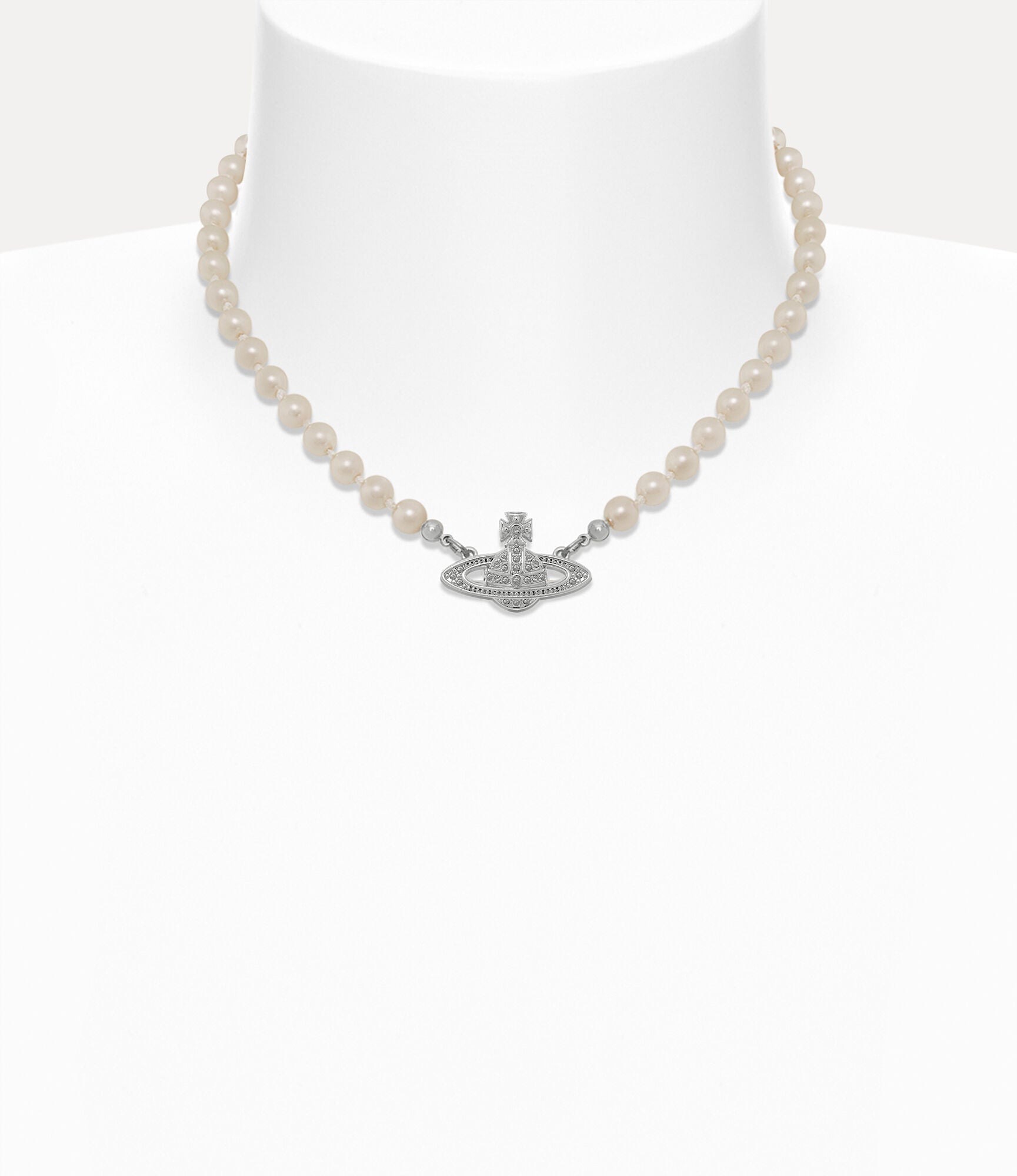 Minibas relief silver pearl choker