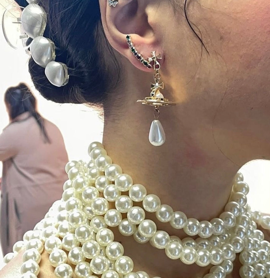 One pearl drop earrings