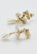 One pearl drop earrings