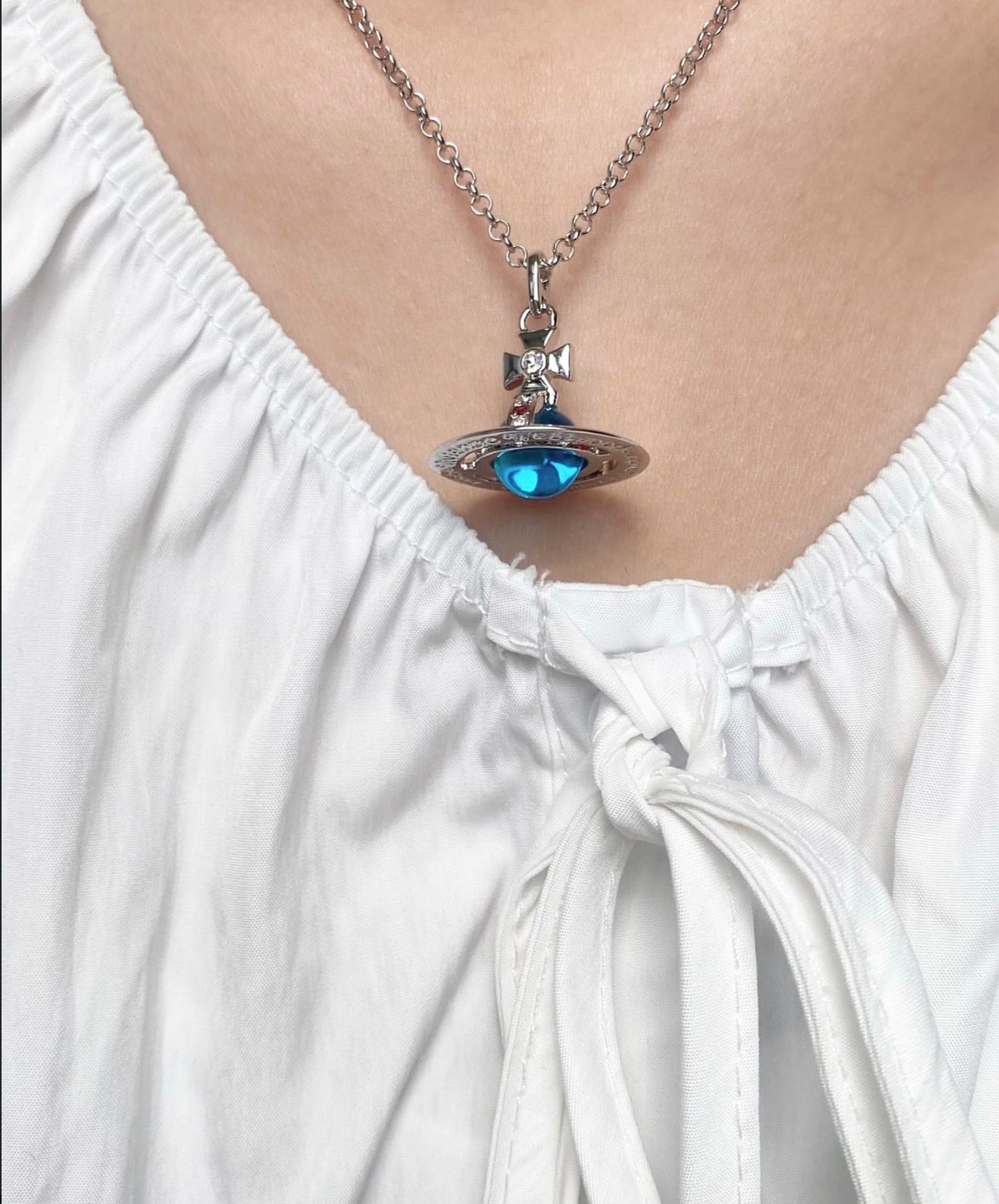 Blue orb necklace 10 mm