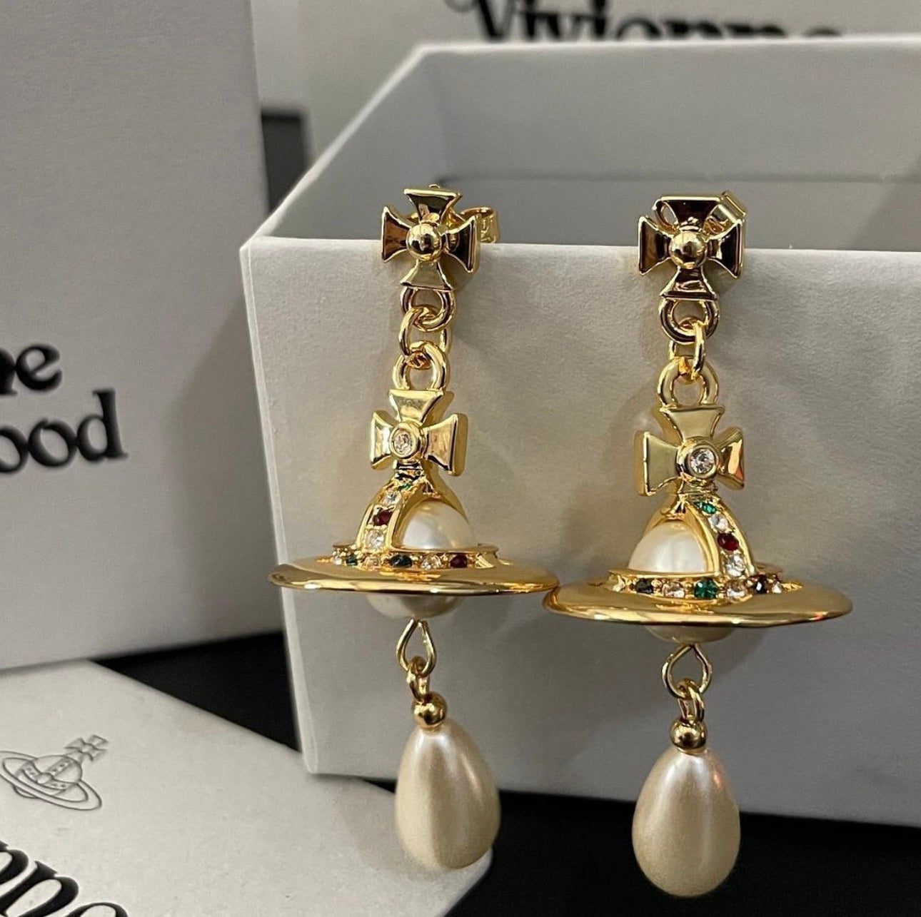 One pearl drop earrings
