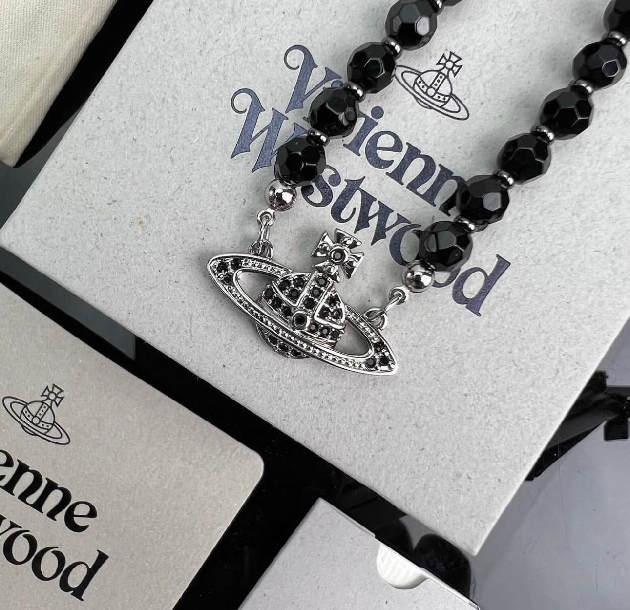 Messaline one necklace