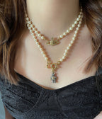 Minibas relief gold pearl choker
