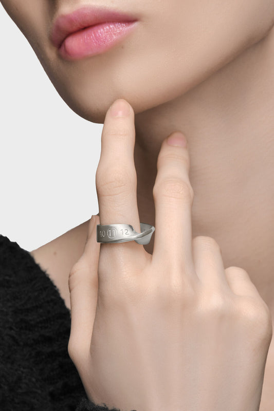 MAISON MARGIELA TWISTED RING
