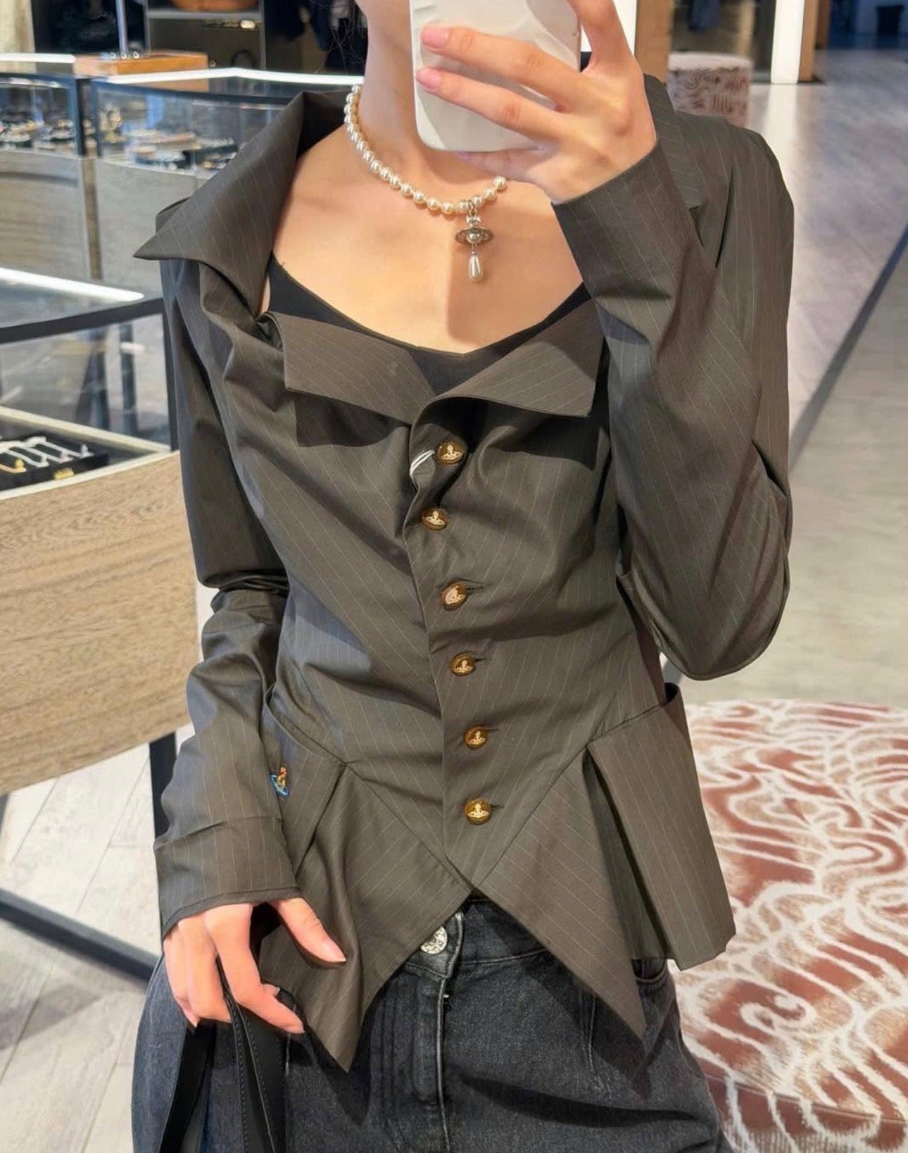 One pearl drop necklace
