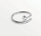 Cartier Juste un clou ring