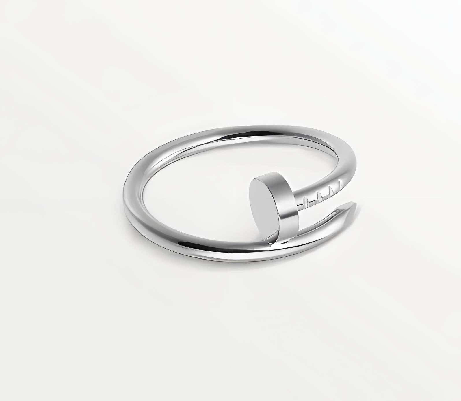 Cartier Juste un clou ring