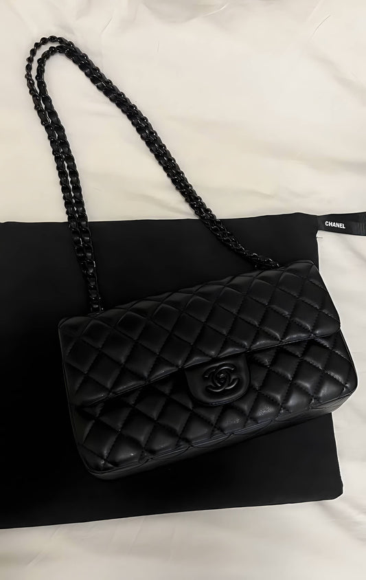 Chanell All black bag