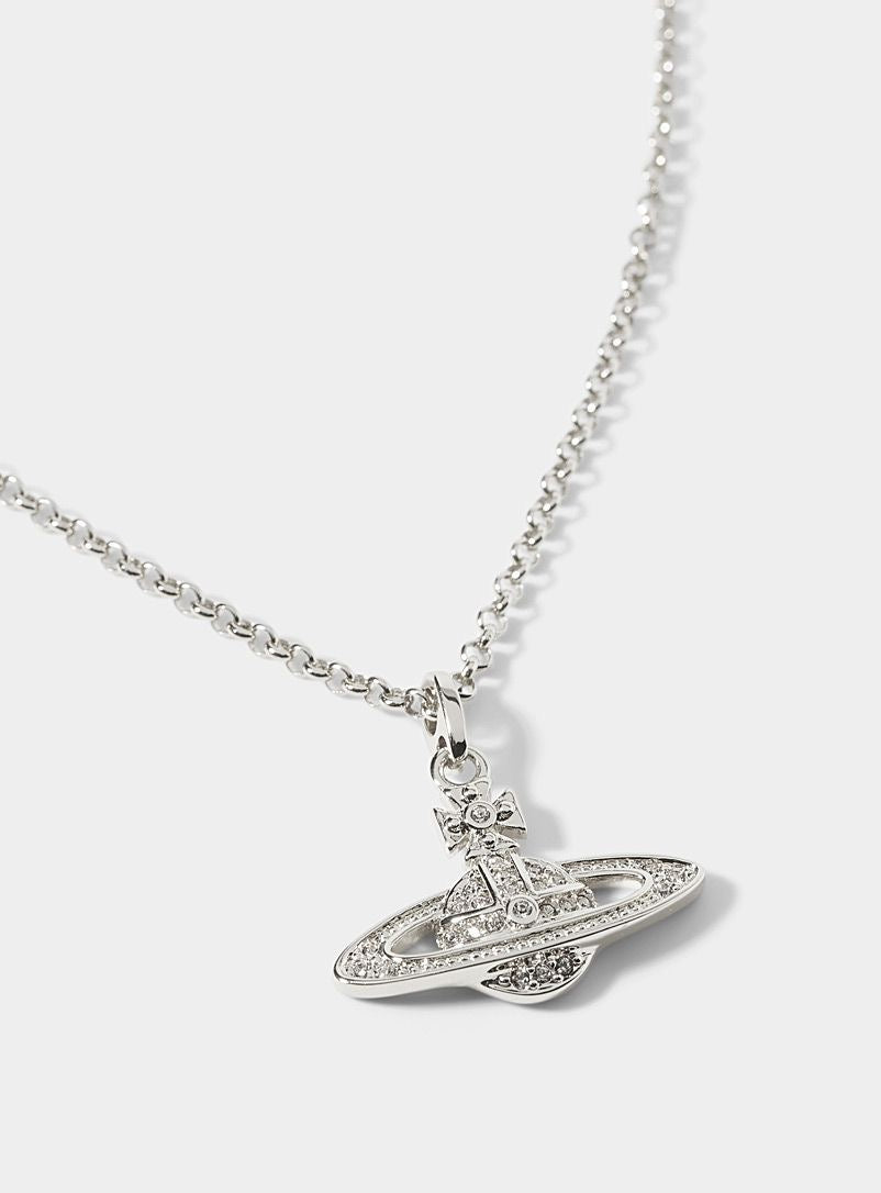 Minibas relief silver pendant