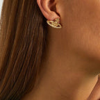 Minibas relief gold earrings